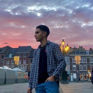 Meet your Posher, Reda